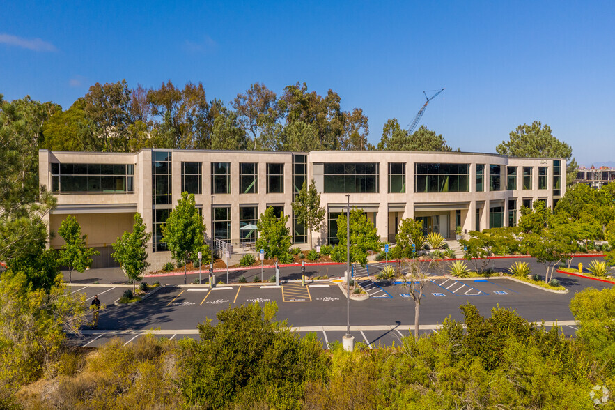 10240 Science Center Dr, San Diego, CA à louer - Photo du b timent - Image 3 de 4