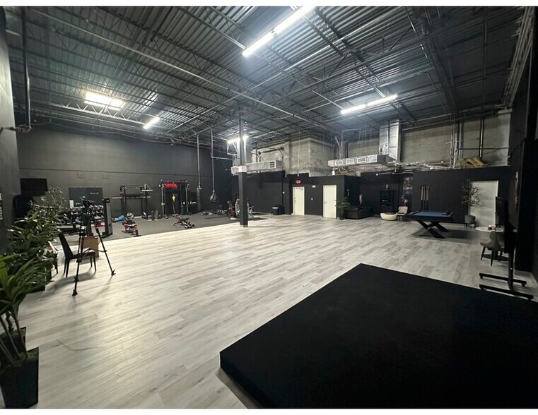 622 Banyan Trl, Boca Raton, FL à louer - Photo du bâtiment - Image 3 de 8