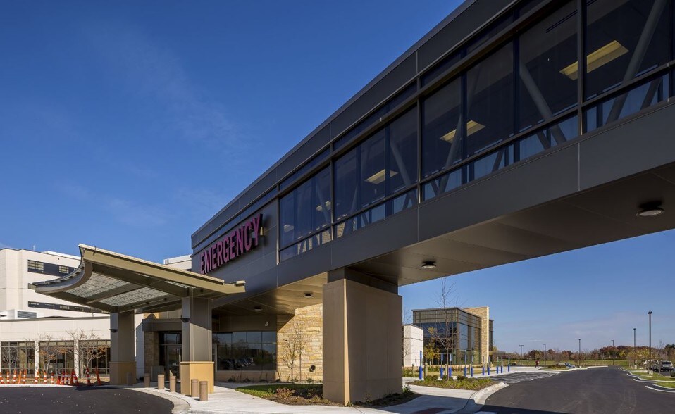 14101 Fairview Dr, Burnsville, MN à louer - Photo du bâtiment - Image 3 de 3