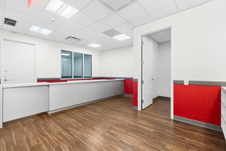 50 W 47th St, New York, NY for lease Interior Photo- Image 2 of 6