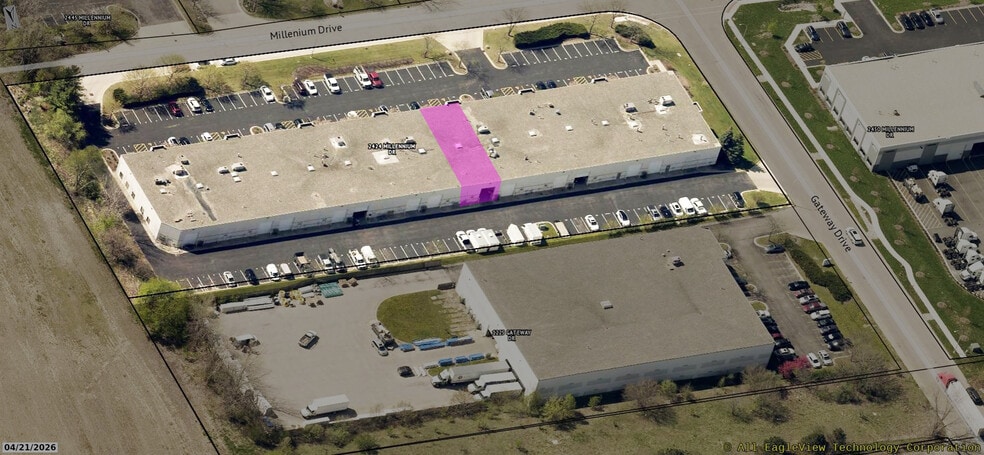 2402-2430 Millennium Dr, Elgin, IL for sale - Building Photo - Image 3 of 10