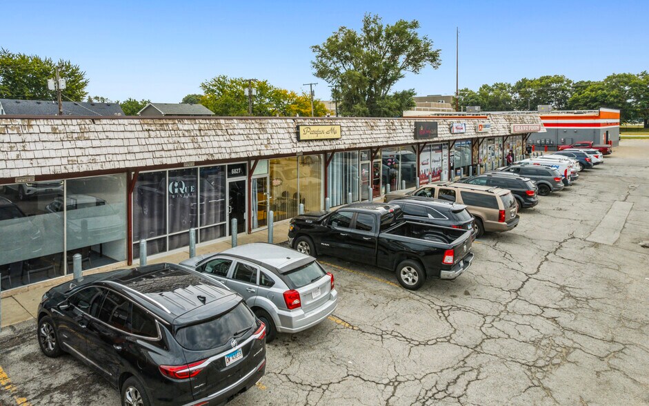 6823-6837 Grand Ave, Hammond, IN à vendre - Photo du bâtiment - Image 2 de 7