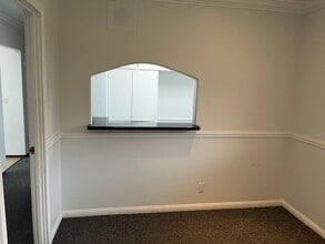 26365 Carmel Rancho Blvd, Carmel, CA for lease Building Photo- Image 2 of 14