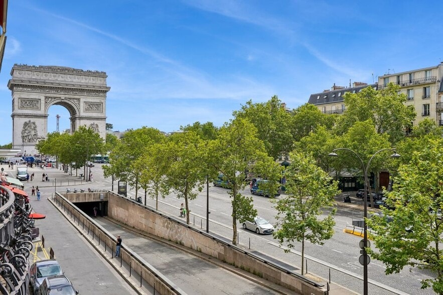 12-14 Avenue De La Grande Armée, Paris for lease - Building Photo - Image 2 of 9