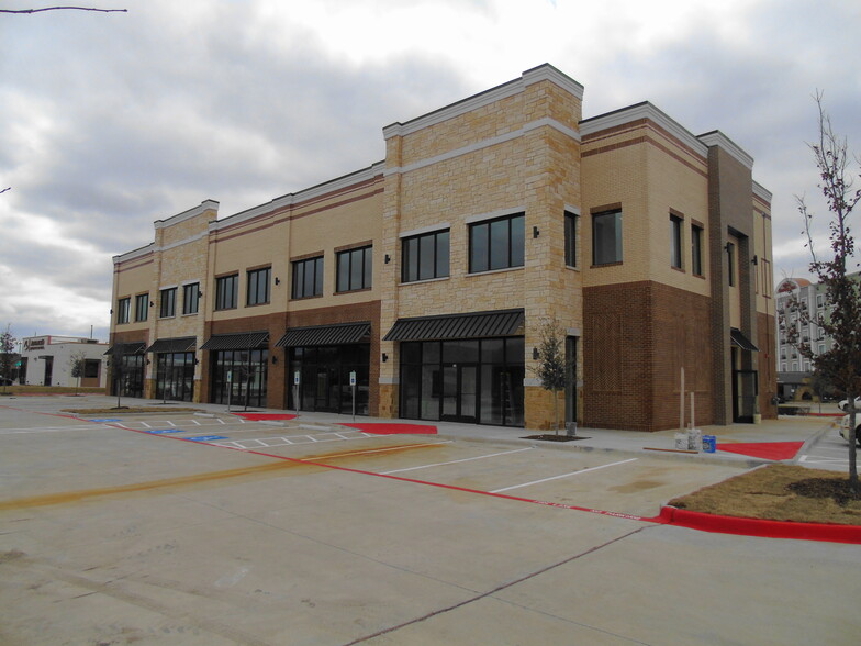 2670 Lake Vista Dr, Lewisville, TX for lease - Building Photo - Image 2 of 3