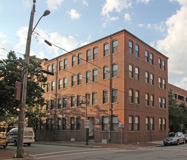 Plus de détails pour 24 Thorndike St, Cambridge, MA - Bureau à louer