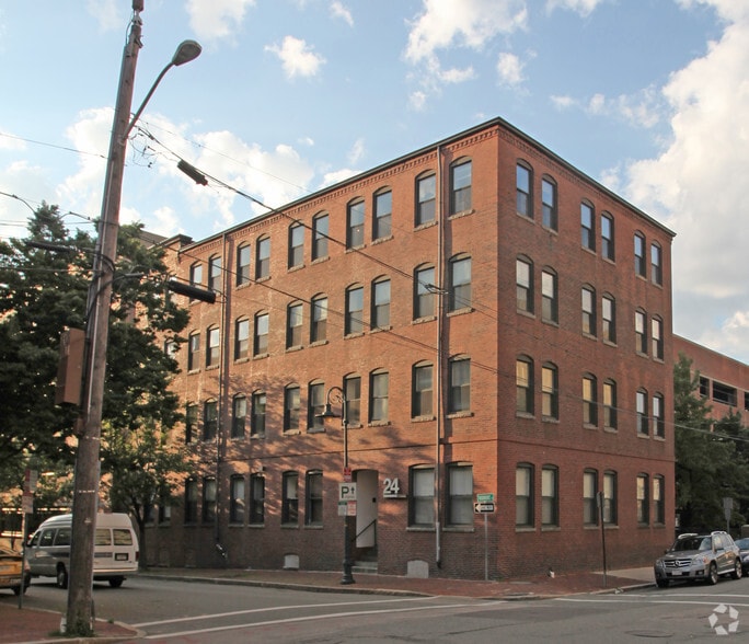 24 Thorndike St, Cambridge, MA for lease - Building Photo - Image 1 of 11