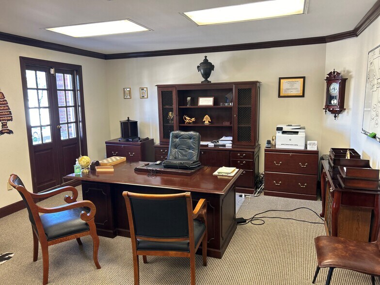 3020 20th St, Metairie, LA à vendre - Photo du bâtiment - Image 2 de 6