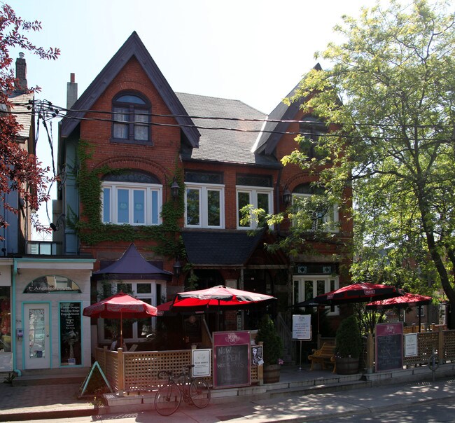 Plus de détails pour 748 Bathurst St, Toronto, ON - Plusieurs types d'espaces à louer