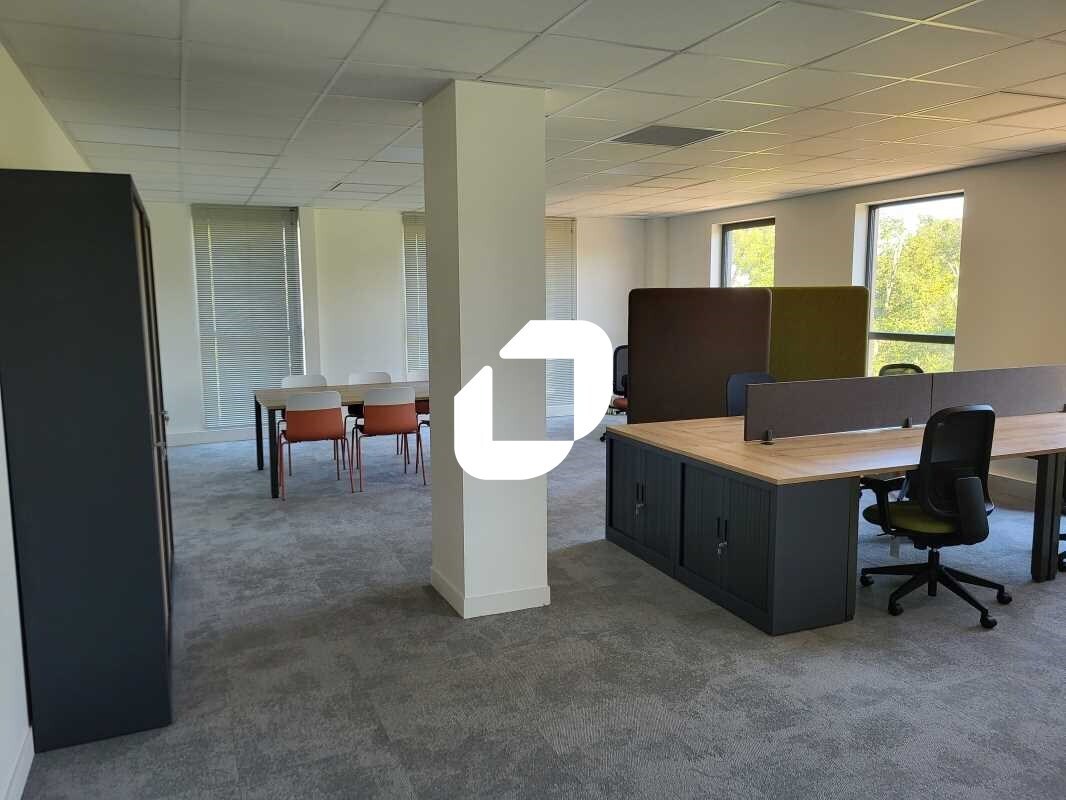 Office in Mérignac for sale Interior Photo- Image 1 of 8