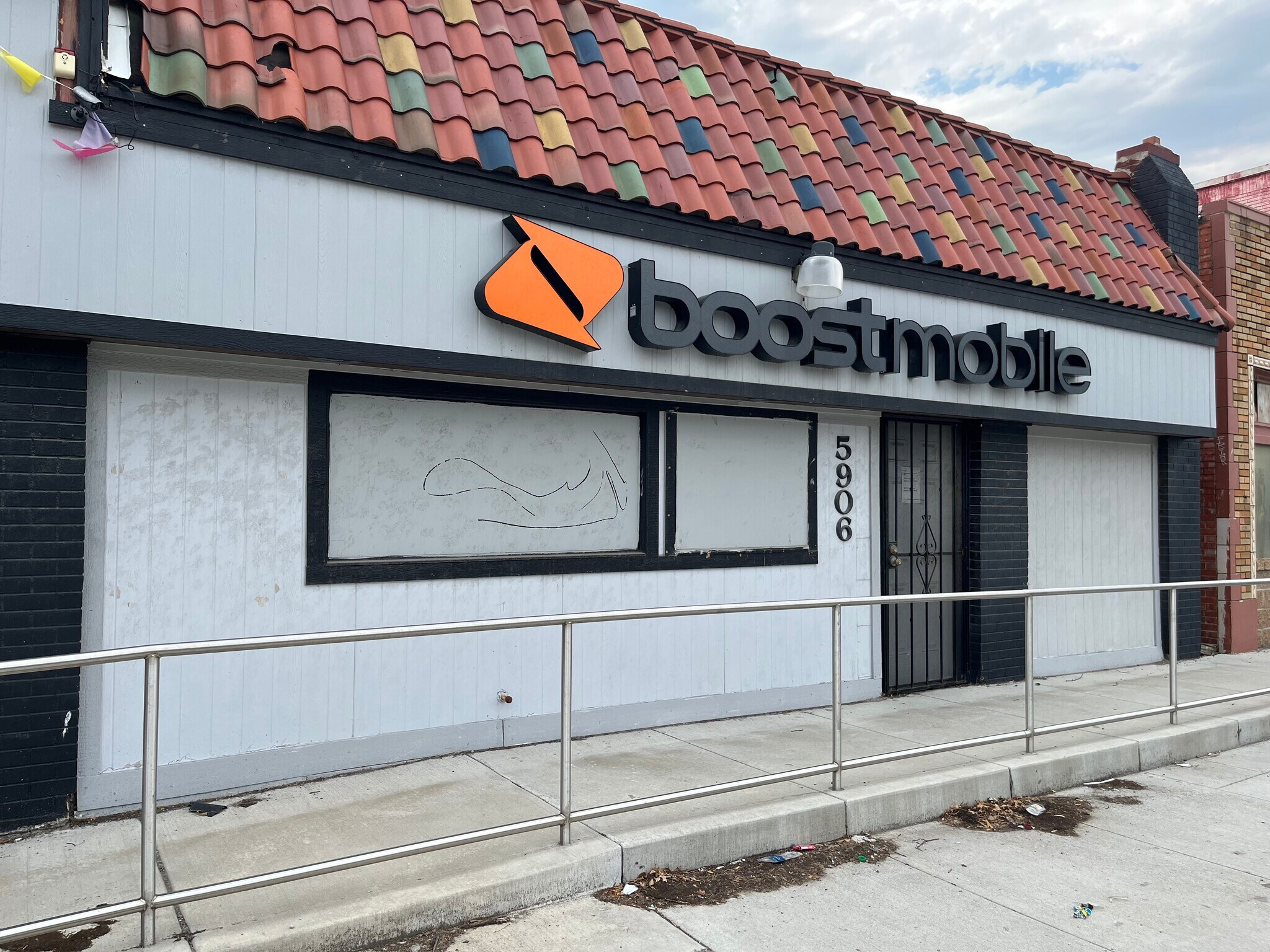 5906 Prospect Ave, Kansas City, MO à louer Photo principale- Image 1 de 8