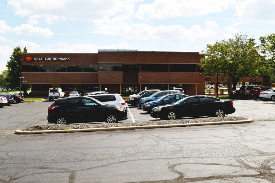 11050 Roe Ave, Overland Park, KS for lease - Primary Photo - Image 1 of 3