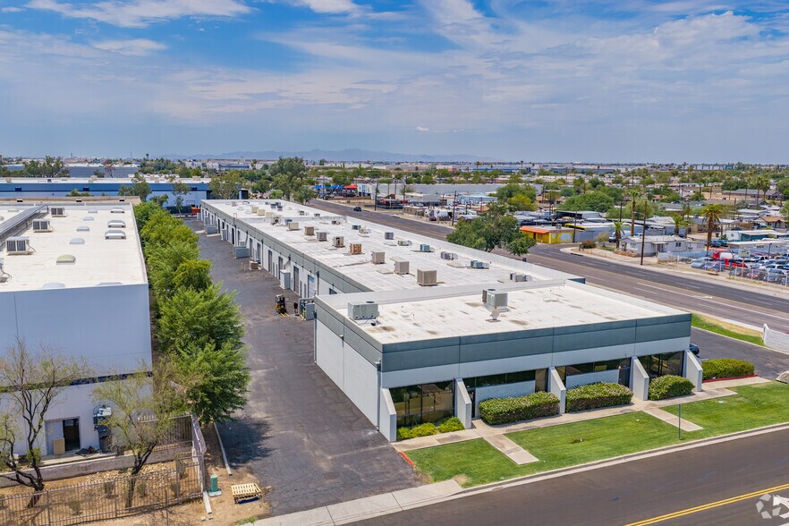3901-3911 W Van Buren St, Phoenix, AZ à louer - Photo du bâtiment - Image 3 de 5