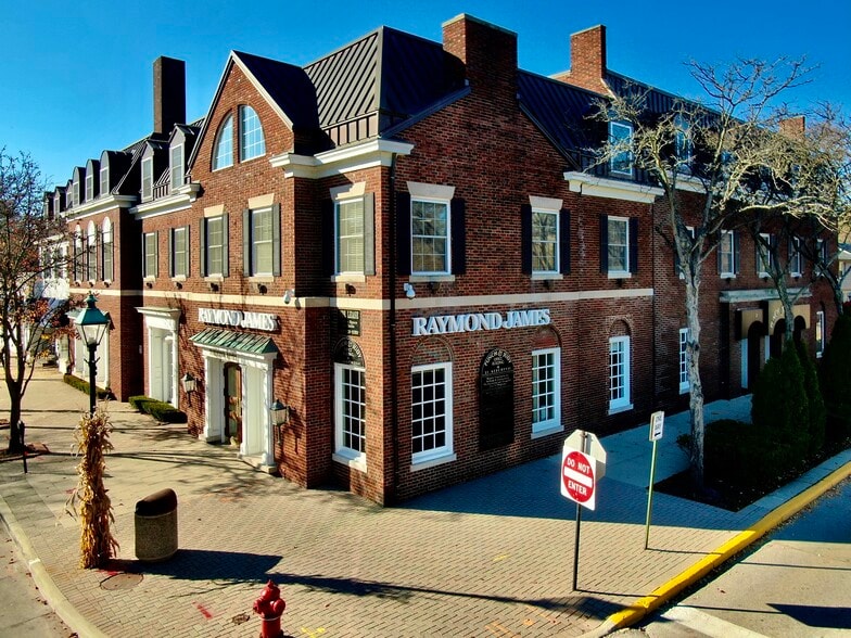 1-21 Kercheval Ave, Grosse Pointe Farms, MI à louer - Photo du bâtiment - Image 2 de 5