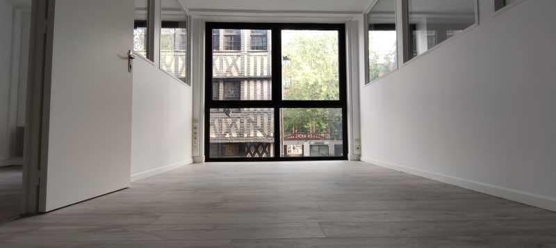 Bureau dans Rouen à louer Photo intérieure- Image 1 de 6