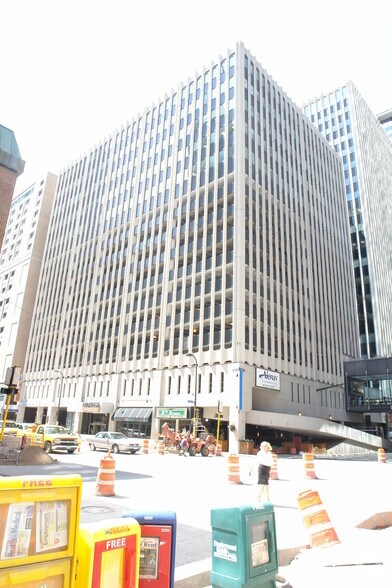 800 Marquette Ave, Minneapolis, MN à louer - Photo du bâtiment - Image 2 de 44