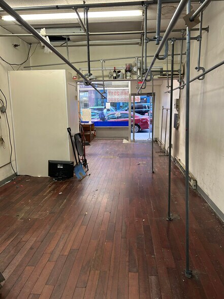 10 E 37th St, New York, NY à louer - Photo du bâtiment - Image 3 de 6