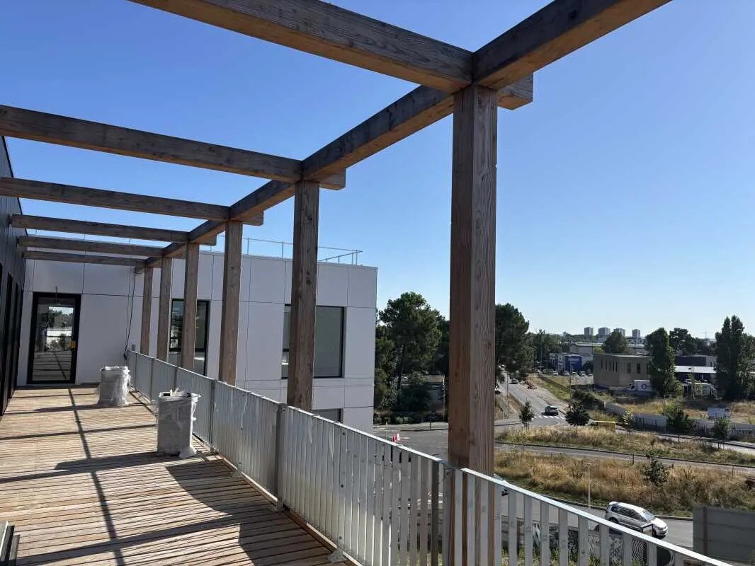 Office in Pessac for lease Building Photo- Image 1 of 3