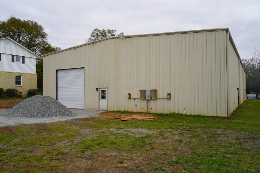 6114 US-76, Pendleton, SC à vendre - Photo du bâtiment - Image 3 de 16