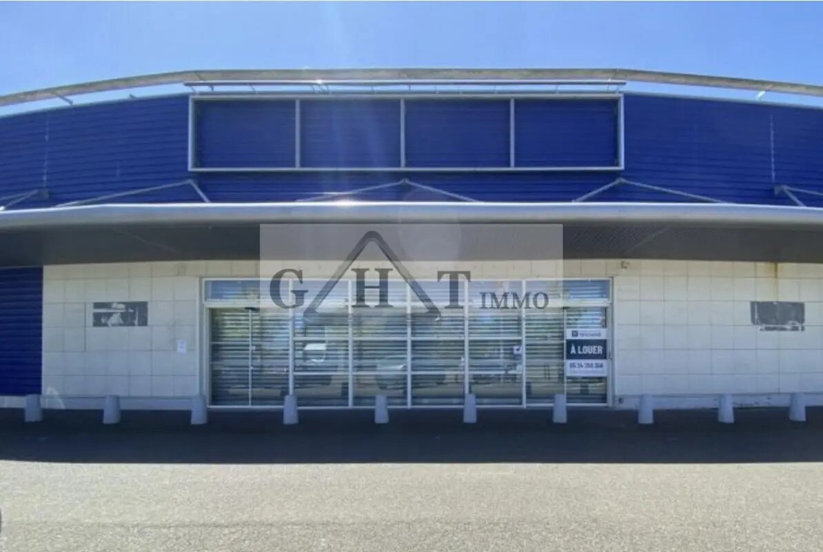 Industrial in Maurepas for lease Building Photo- Image 1 of 4