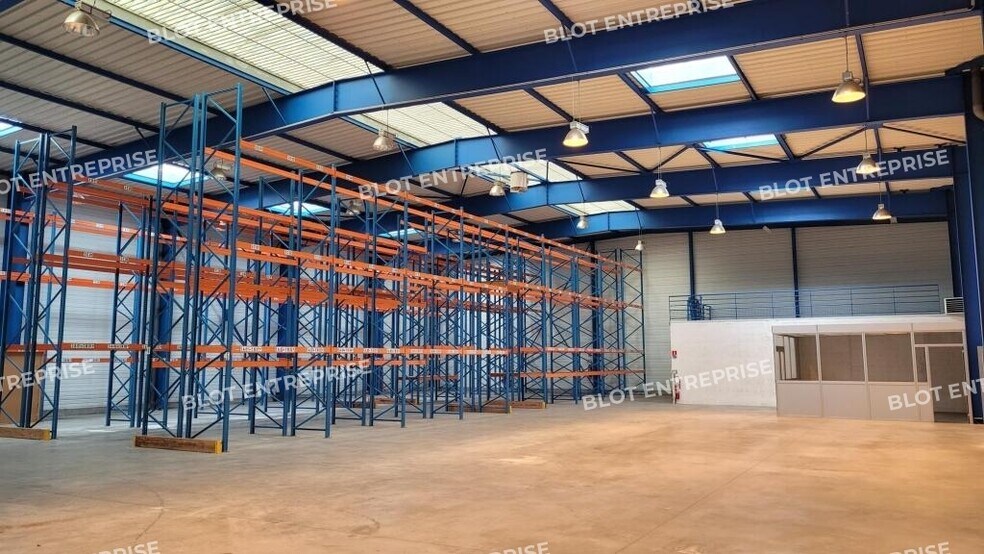 8 Rue Marcel Dassault, Sainte-Luce-sur-Loire à louer - Photo du bâtiment - Image 2 de 9