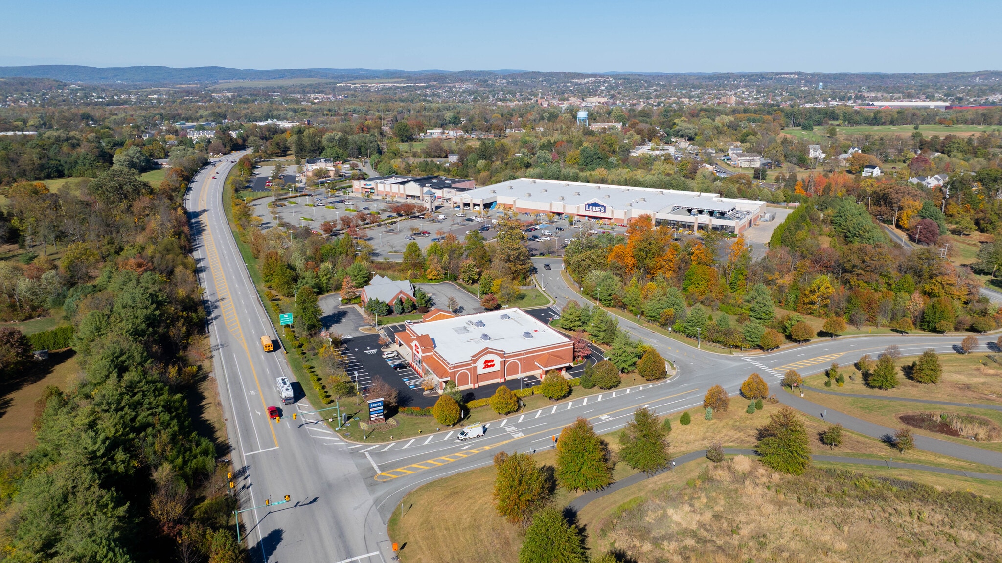 1112-1140 Town Square Rd, Pottstown, PA for lease Building Photo- Image 1 of 2