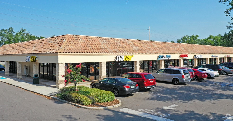 1301-1387 E Vine St, Kissimmee, FL à louer - Photo du bâtiment - Image 3 de 7