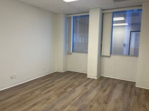 15300 Ventura Blvd, Sherman Oaks, CA for lease Interior Photo- Image 2 of 4