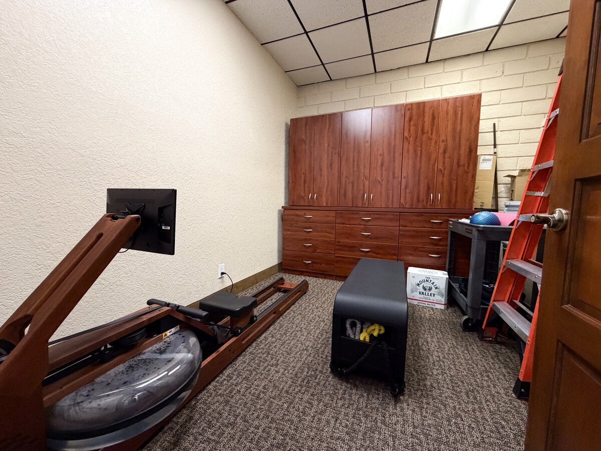 601 S Rancho Dr, Las Vegas, NV 89106 - Unit C-18/C-19 - - Interior Photo - Image 2 of 12