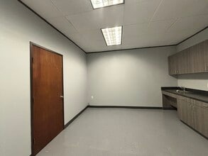 1416-1428 N Sam Houston Pky E, Houston, TX for lease Building Photo- Image 1 of 5