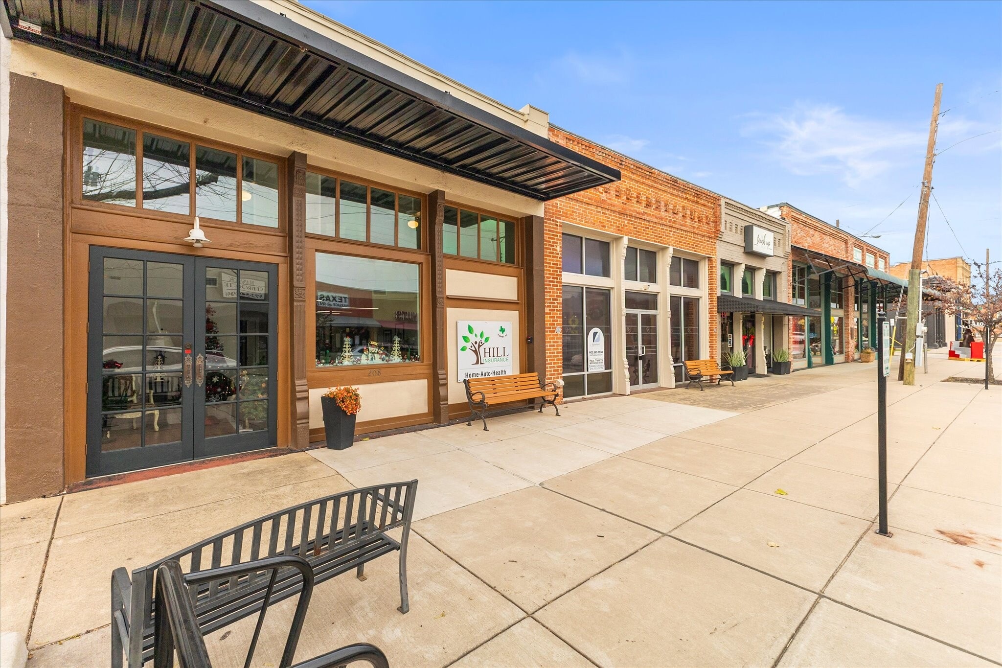 208 S Bois D Arc St, Forney, TX for lease Interior Photo- Image 1 of 21