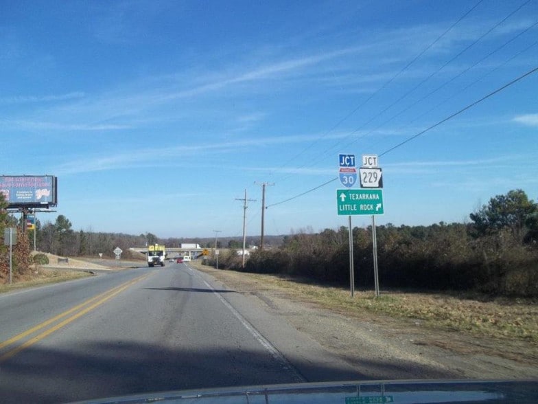 4876 Highway 67, Benton, AR à vendre - Photo du bâtiment - Image 1 de 2