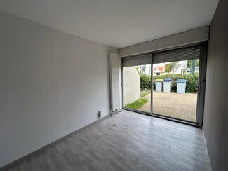 Plus de détails pour Commerce de détail à louer