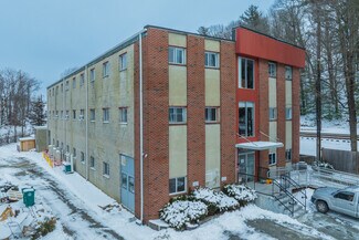 Plus de détails pour 132 Charles St, Newton, MA - Bureau à vendre