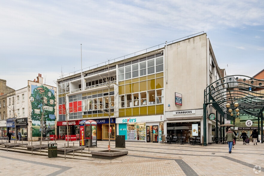 20-25 Market Sq, Bromley for lease - Primary Photo - Image 1 of 4