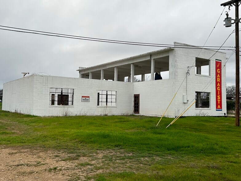 713 Chandler St, Blanco, TX à vendre - Photo du bâtiment - Image 1 de 1
