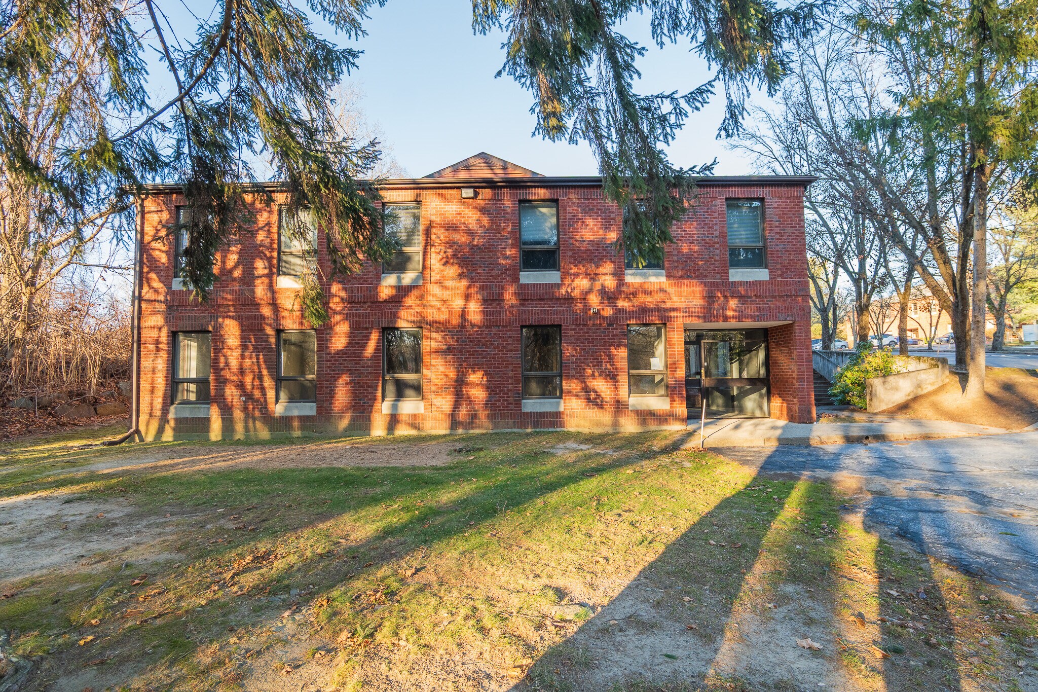 875 Centerville Rd, Warwick, RI à louer Photo principale- Image 1 de 23