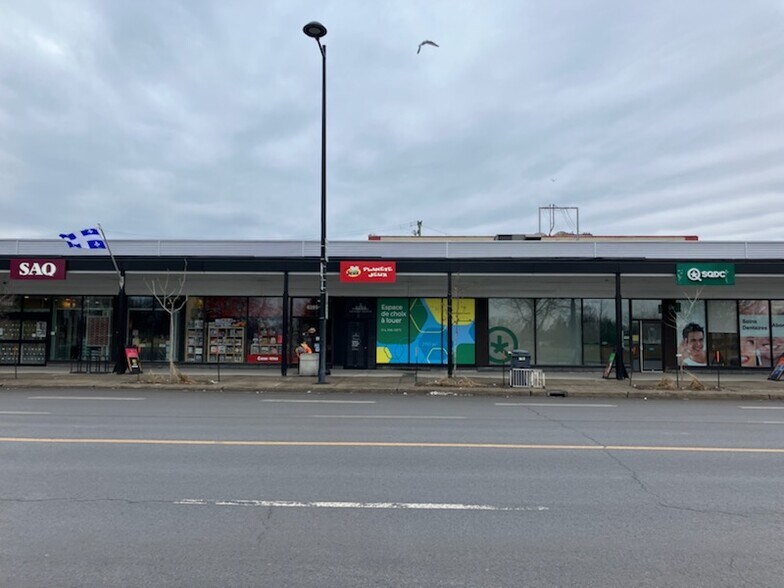 8235-8355 Rue Notre-Dame E, Montréal, QC à louer - Photo du bâtiment - Image 2 de 6