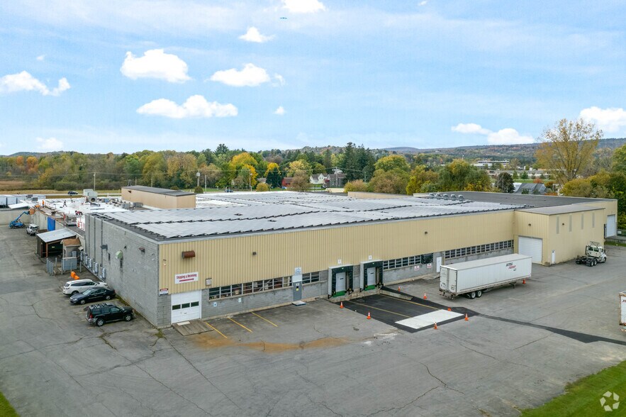 140 E State St Ext, Gloversville, NY for lease - Building Photo - Image 3 of 6
