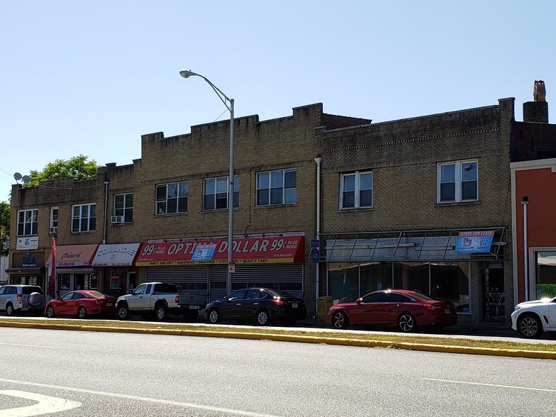 523-527 Main Ave, Passaic, NJ à vendre - Photo principale - Image 1 de 1