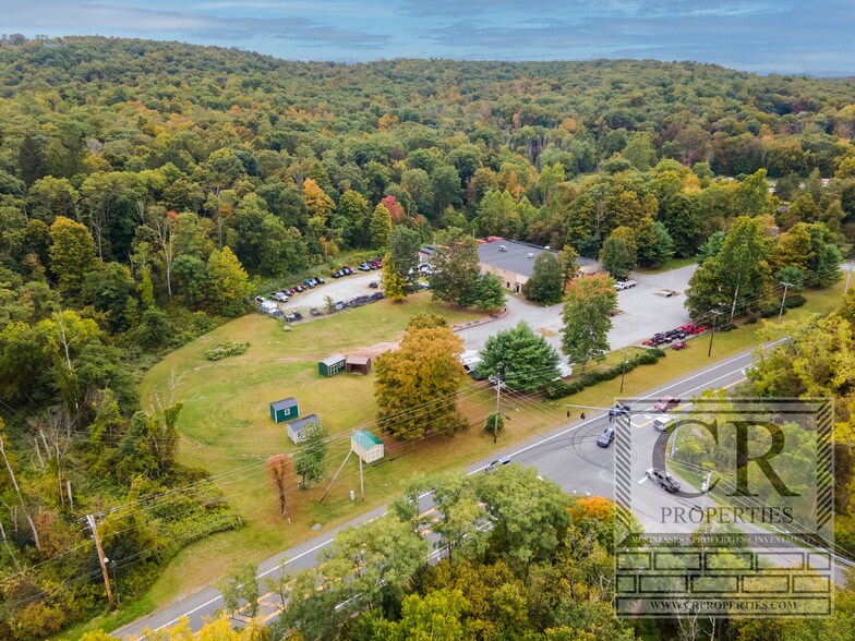 1680 Route 9G, Hyde Park, NY à vendre - Photo du bâtiment - Image 2 de 36