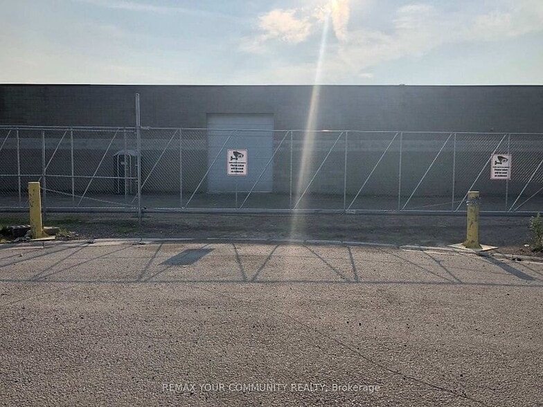 11 Bodine Dr, Brantford, ON à louer - Photo du bâtiment - Image 2 de 5