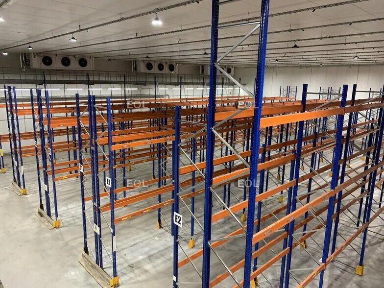 Industrial in Chilly-Mazarin for lease - Interior Photo - Image 2 of 6