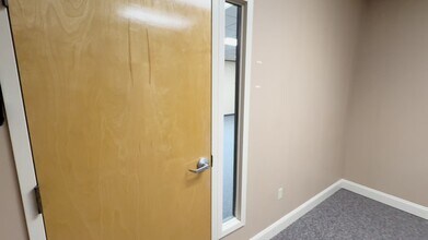 800 Oak Ridge Tpke, Oak Ridge, TN à louer - Vidéo sur l’inscription commerciale 