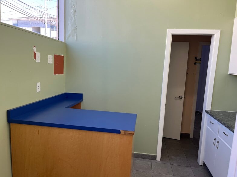 5601 Mission St, San Francisco, CA for sale - Interior Photo - Image 3 of 14