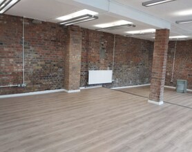 2-4 Thane Vill, London for lease Interior Photo- Image 1 of 2