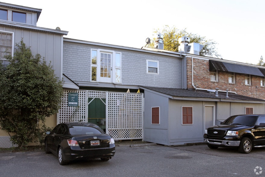 217 Lucas St, Mount Pleasant, SC for lease - Building Photo - Image 3 of 4