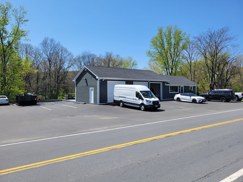 4 Orrs Mills Rd, Salisbury Mills, NY for sale - Building Photo - Image 3 of 24