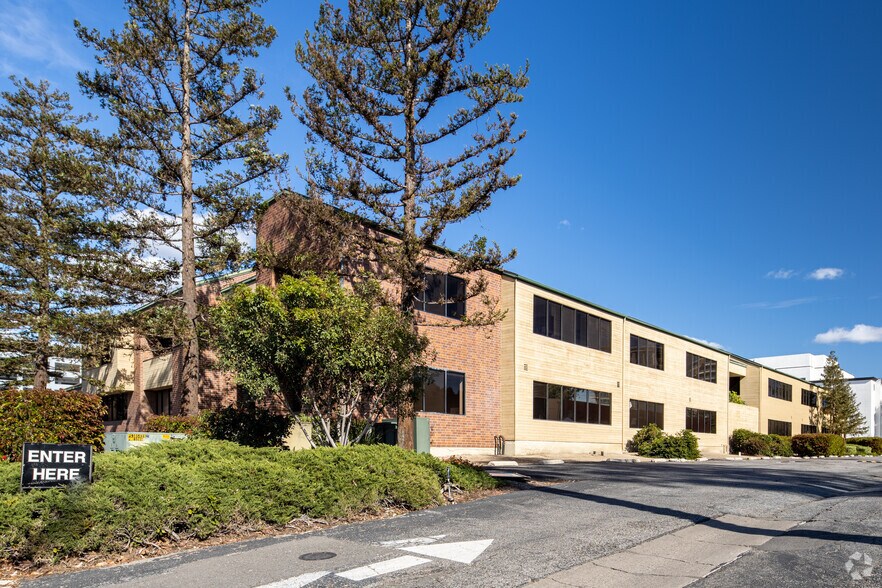 18818 Teller Ave, Irvine, CA à louer - Photo du bâtiment - Image 2 de 12