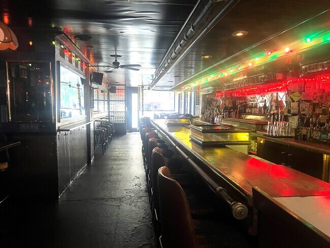 Plus de détails pour 1071-1073 Broadway, Brooklyn, NY - Commerce de détail à louer